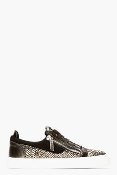 Sneakersnstuff retour