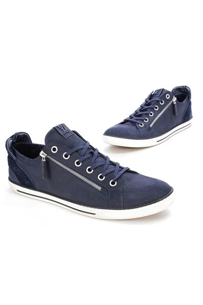 Louis vuitton destination sneakers