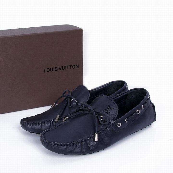 Louis vuitton sneakers aaa