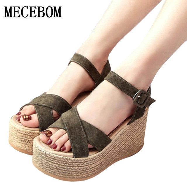 Chaussure femme compensée plate