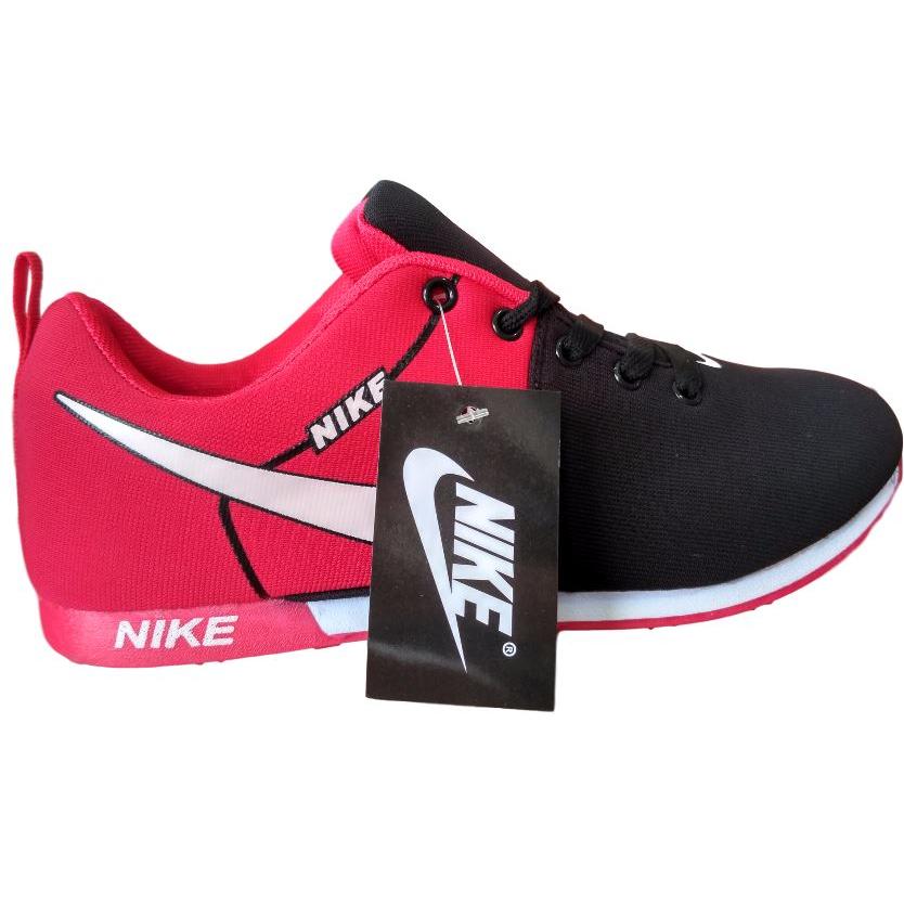 Sneakers nike perempuan