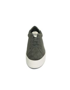 Sneakers femme vide dressing