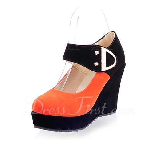 Chaussure compensé fermé devant