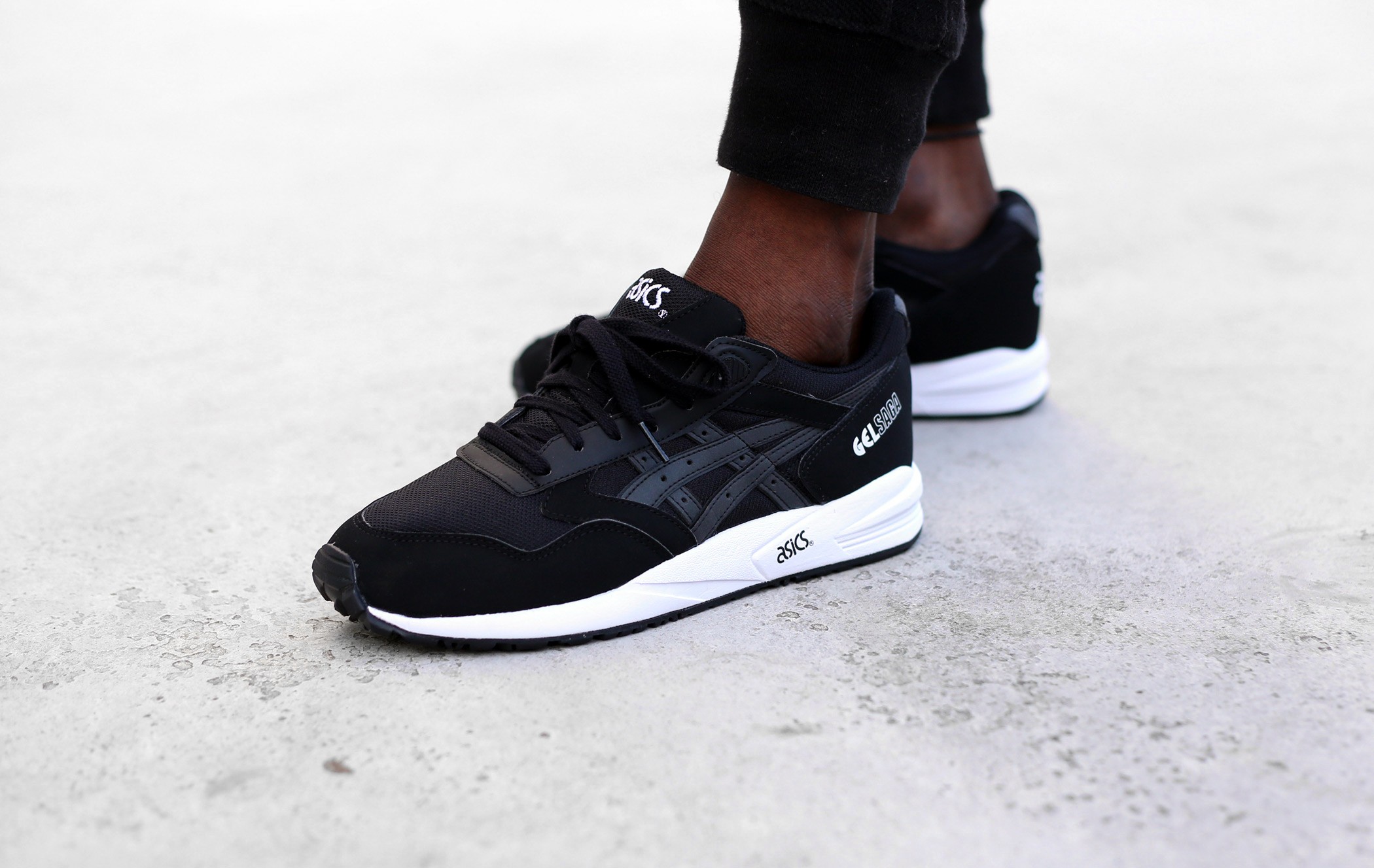 Sneakers addict asics