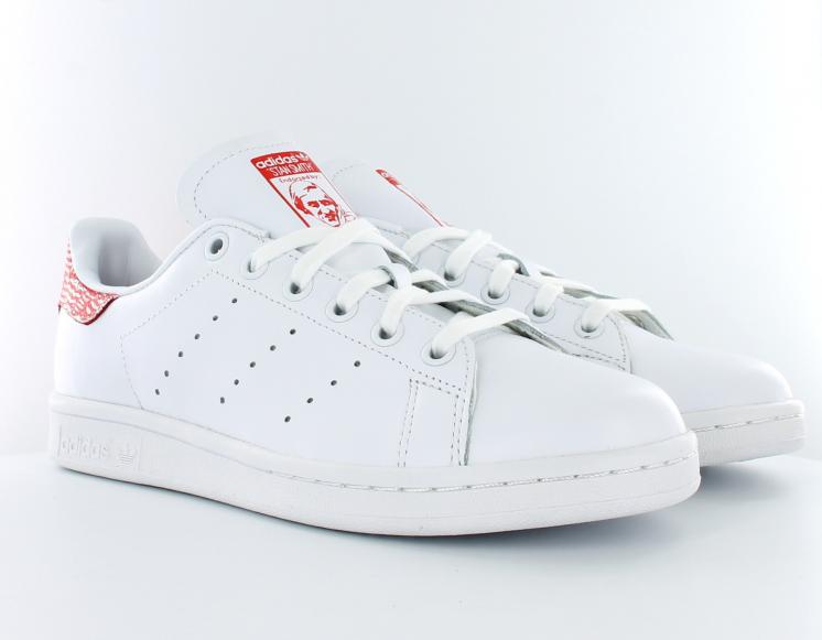 Basket stan smith femme en solde