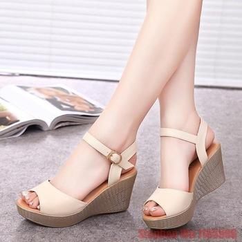 Chaussure a talon compense taille 35