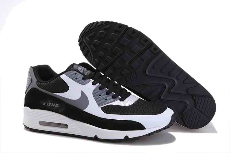 Nike sneakers in discount