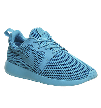 W barcelona nike running