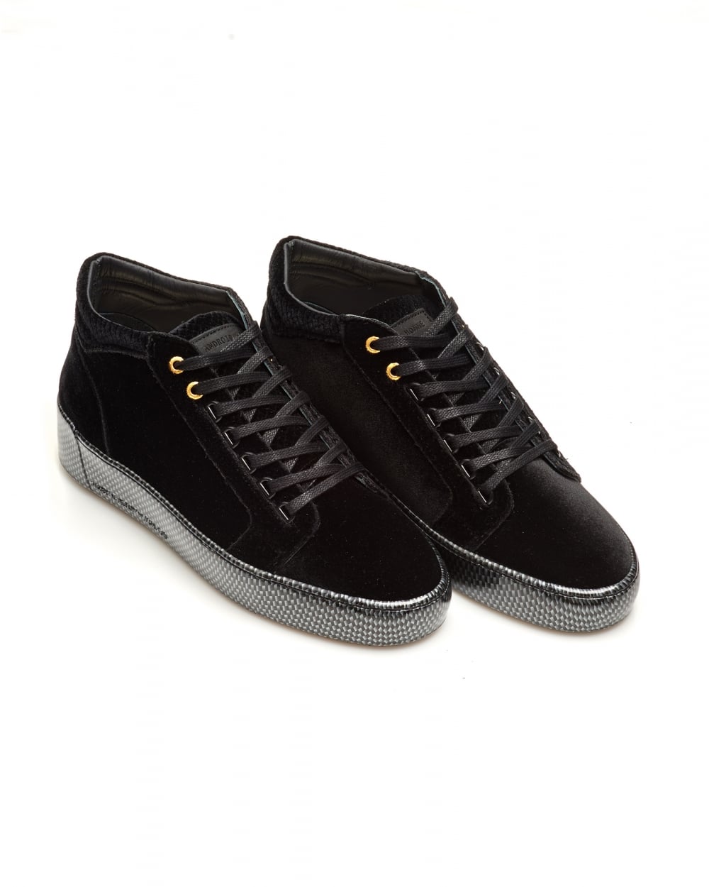 Sneakers versus homme