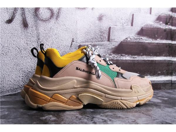 Sneaker replica