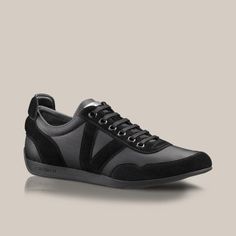 Louis vuitton sneakers with zip