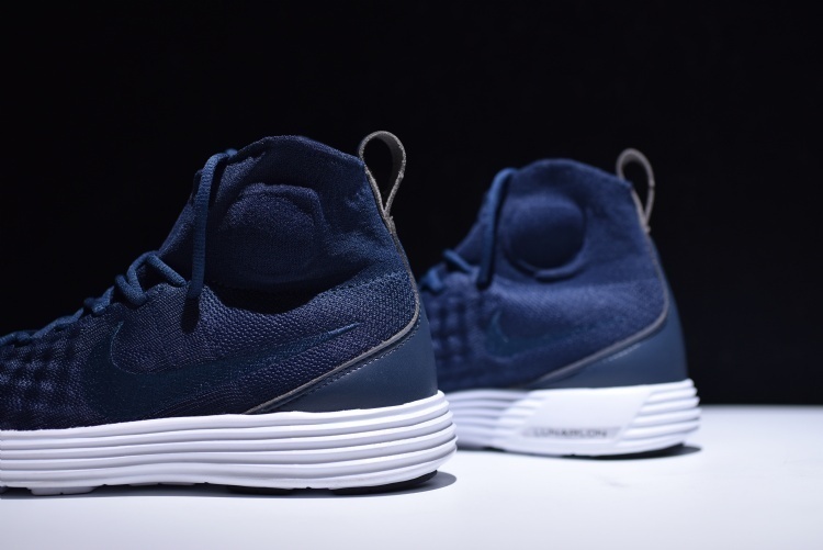 Nike running magista