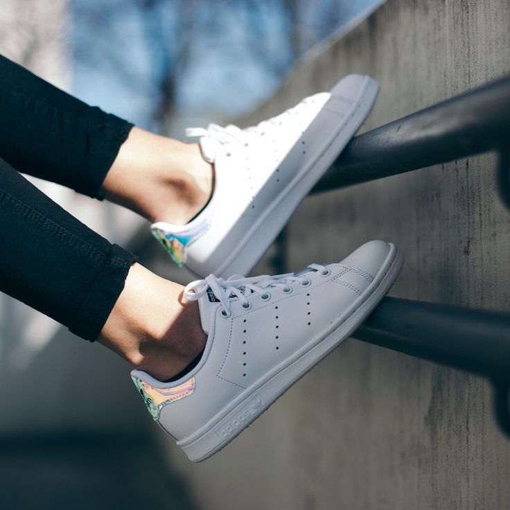Adidas stan smith femme hologram