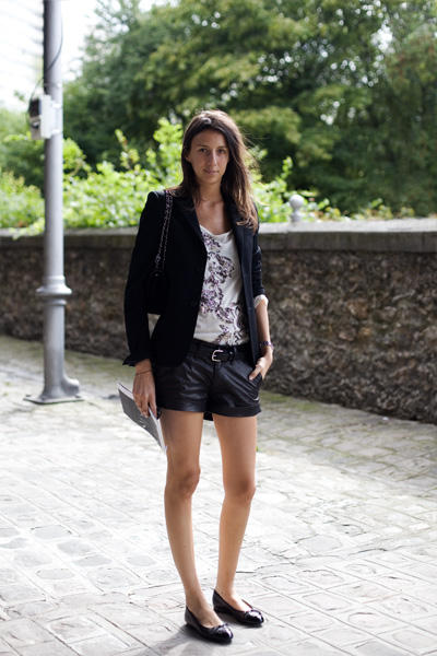 Fille en ballerine