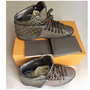 Louis vuitton oversized sneakers