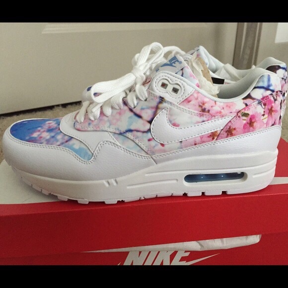 Nike sneakers japan