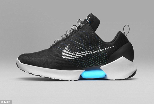 Nike sneakers latest