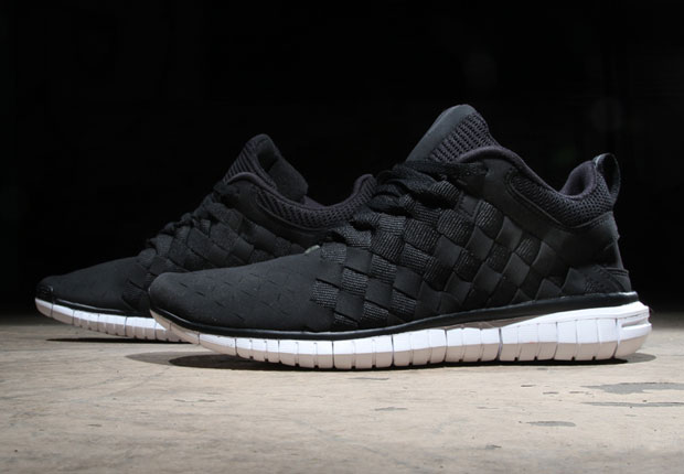 Nike sneakers woven