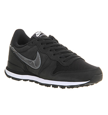 Soulier nike noir et blanc