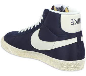 Nike running rose