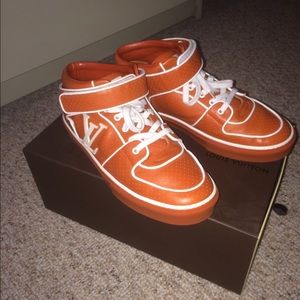 Louis vuitton orange sneakers