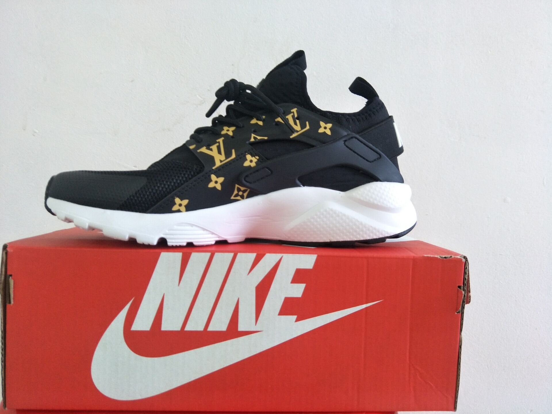 Louis vuitton nike sneakers