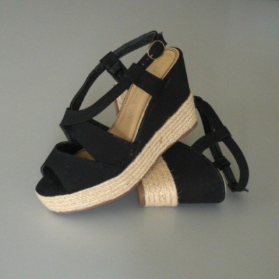 Chaussure compensee taille 35